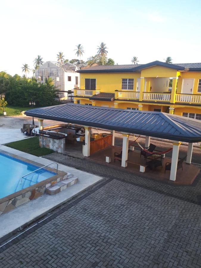 Piarco Village Suites Buitenkant foto