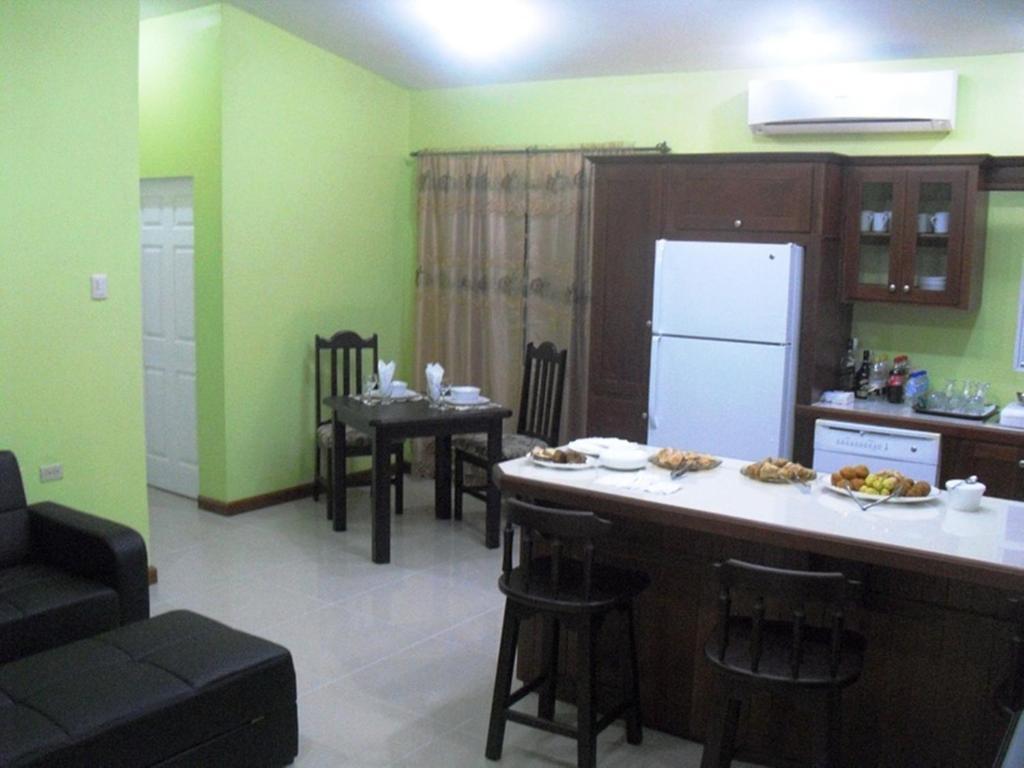 Piarco Village Suites Buitenkant foto
