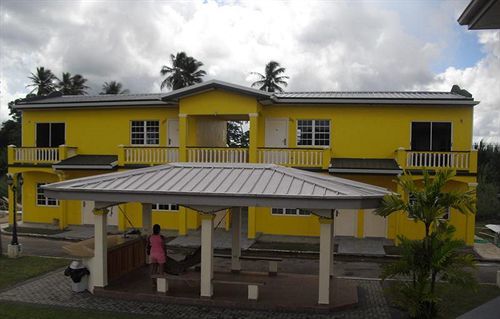 Piarco Village Suites Buitenkant foto
