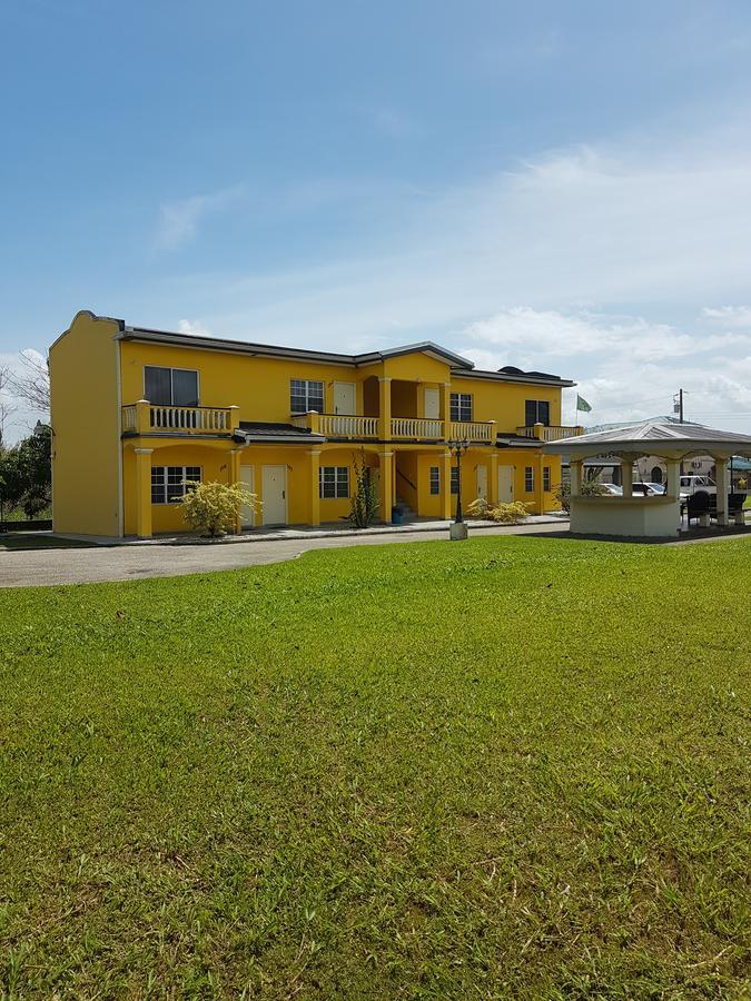 Piarco Village Suites Buitenkant foto