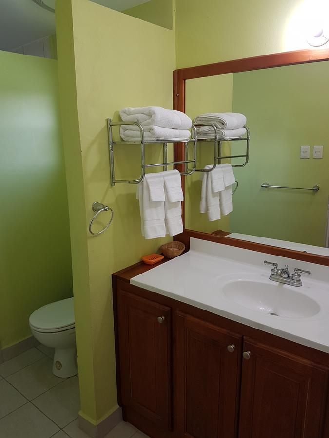 Piarco Village Suites Buitenkant foto